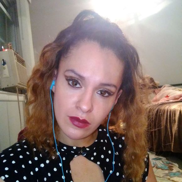 Meet your Posher, Vanessa - Picture 1 of 1